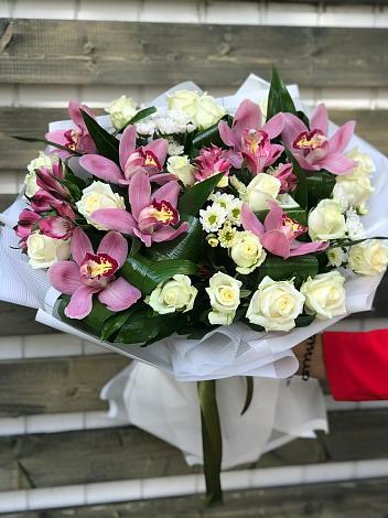 Букет цветов из: Розы и Хризантемы в Глазове