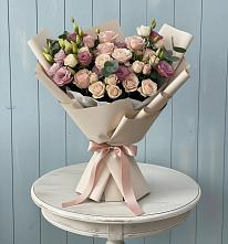 Букет цветов из:  Розы и Лизиантусы в Глазове