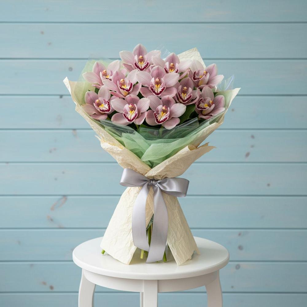 Букет цветов из: Орхидеи и Розы в Глазове