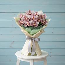 Букет цветов из:  Орхидеи и Розы #REPLACE_PRED# Глазове