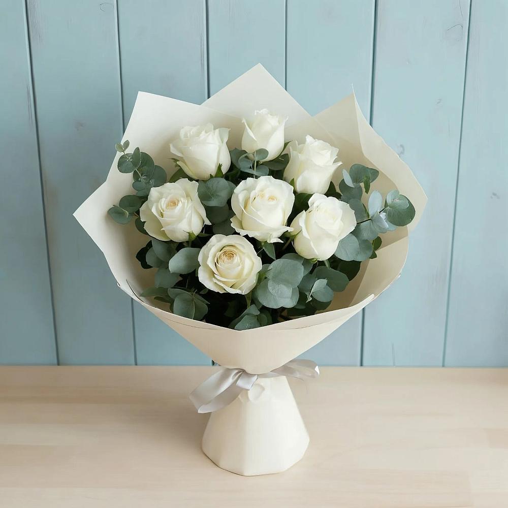 Букет Белые розы в Эвкалипте в Глазове