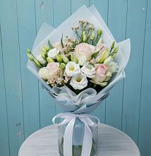 Букет цветов из:  Розы и Лизиантусы в Глазове