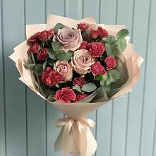 Букет цветов из:  Гвоздики и Розы в Глазове