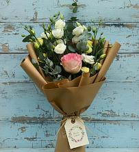 Букет цветов из:  Розы и Лизиантусы в Глазове