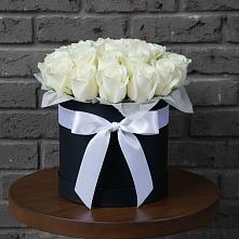 Цветочная композиция из Розы в шляпной коробке в Глазове